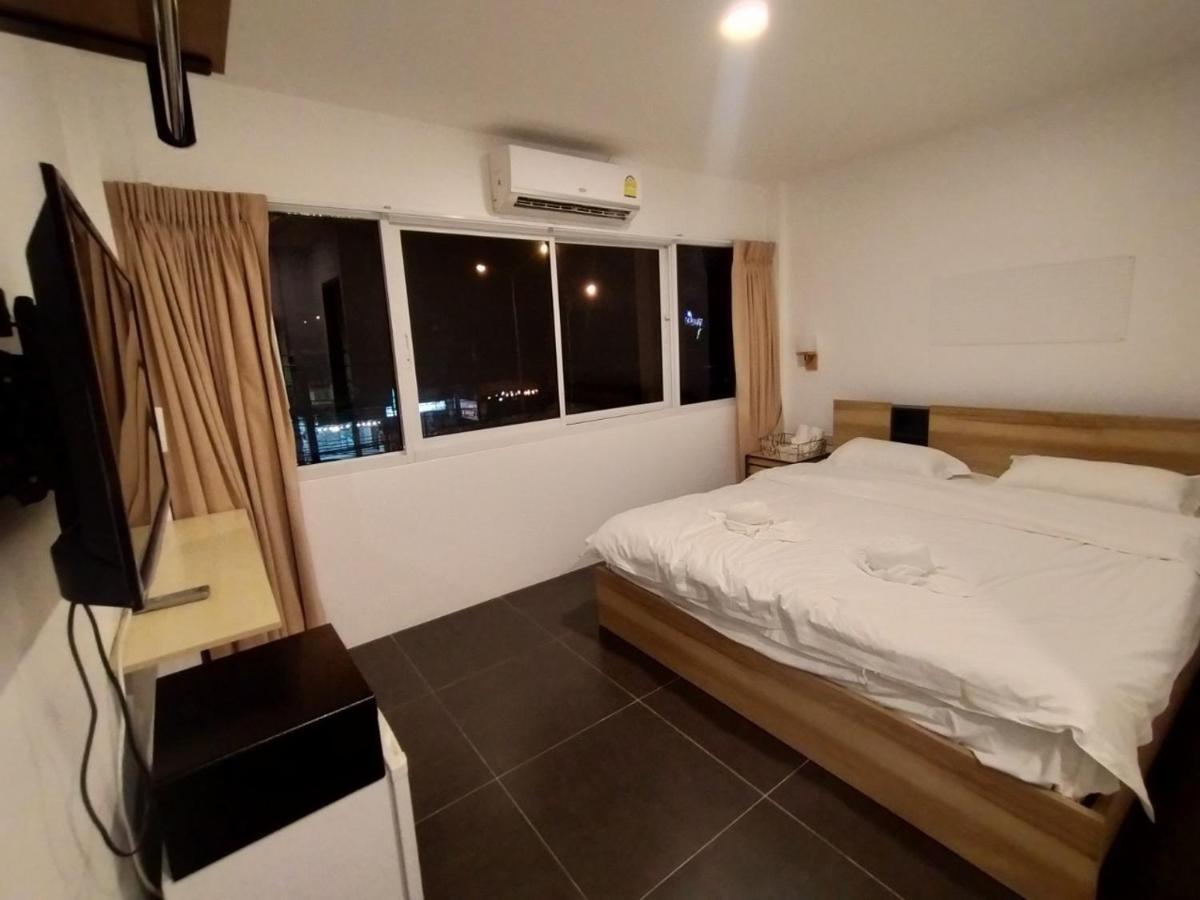 Breeze Hostel Bãi biển Jomtien Ngoại thất bức ảnh