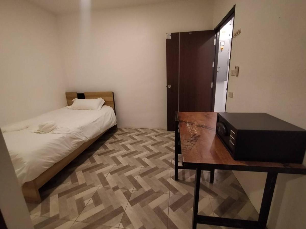 Breeze Hostel Bãi biển Jomtien Ngoại thất bức ảnh